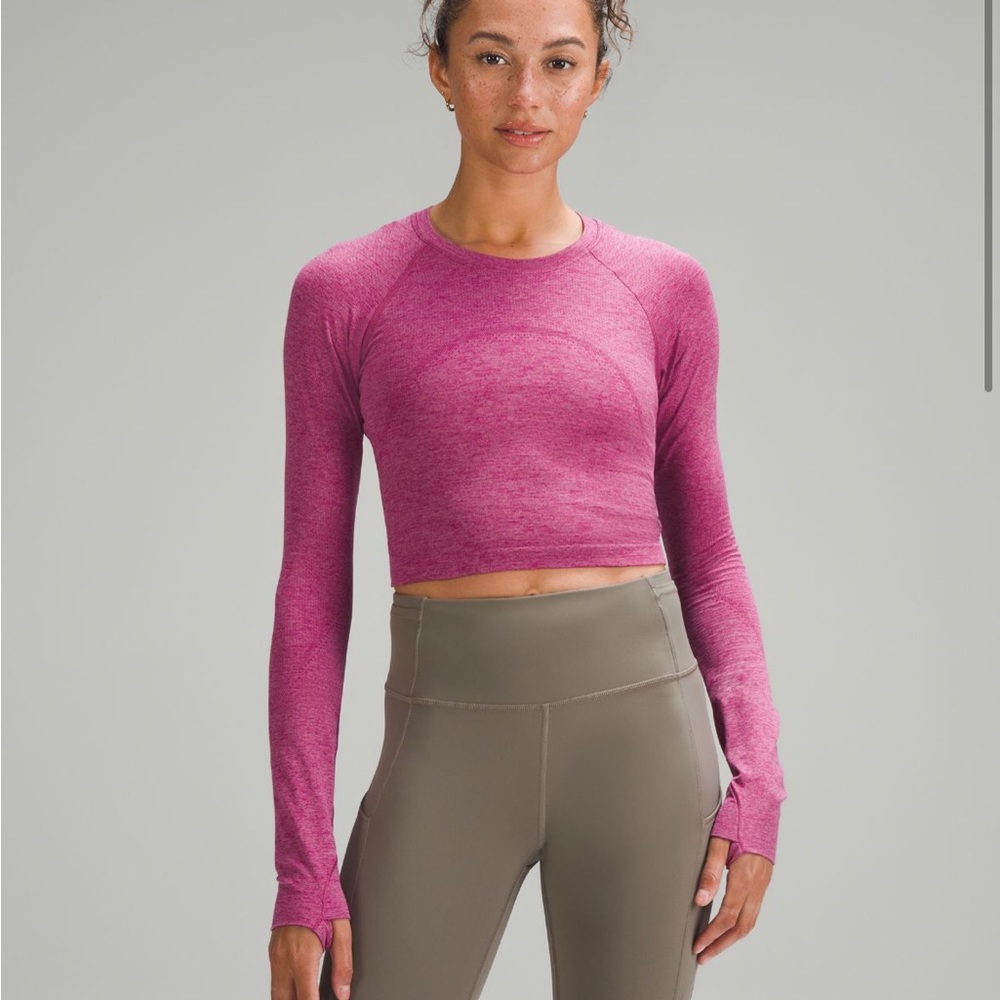 Lululemon NWT Swiftly Tech Cropped Long Sleeve Shirt 2.0 wild berry/ velvet dust